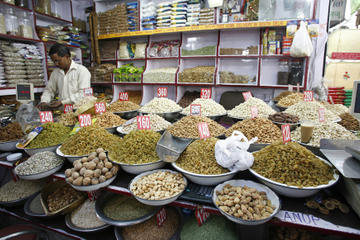 Delhi by Night: Chandni Chowk Tour with Dinner