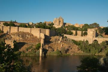 Full Toledo Tour with Cathedral and Madrid Touristic Bus with authentic Tapas