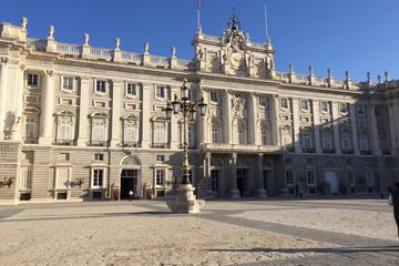 Madrid Royal Palace Expert Guided Tour with skip-the-line access