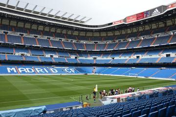 Skip-The-Line Santiago Bernabeu and Real Madrid Tour with lunch with pitch views
