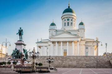 Explore Helsinki walking tour