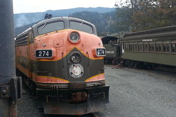 Oregon Coast Scenic Railroad And Coastal Tour