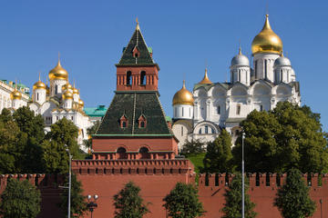 Early-Admission Kremlin Tour in Moscow: Armory, Diamond Fund Exhibition and Assumption Cathedral