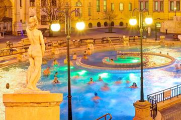 Eintritt in das Budapest Szechenyi-Bad mit VIP-Massage