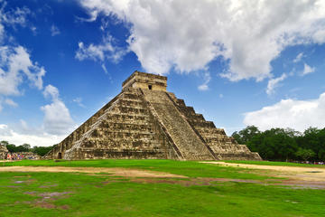Cancun Combo: Chichen Itza Tour plus Isla Mujeres Catamaran Sail with Snorkeling