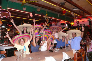 Cancun Welcome Mexican Party with Small-Group Roundtrip Luxury Transfer