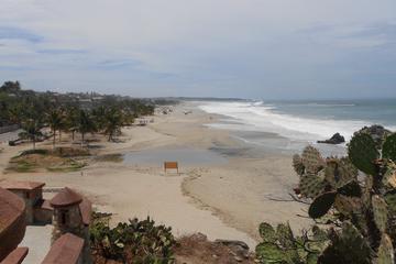 Discover Puerto Escondido: Full-Day Sightseeing Tour