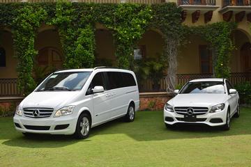 Private Luxury Airport Transfer: Puerto Vallarta Airport to Hotel