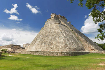 Viator Exclusive: Uxmal at Your Own Pace Including Access to Welcome Suite