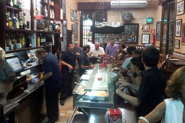 Gourmet Tapas and Wine Tasting Tour in Seville