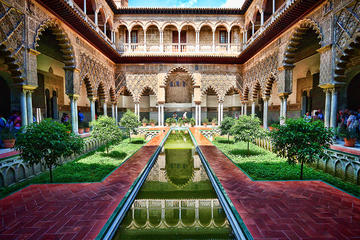 Seville Guided Tour into Alcazar and Cathedral
