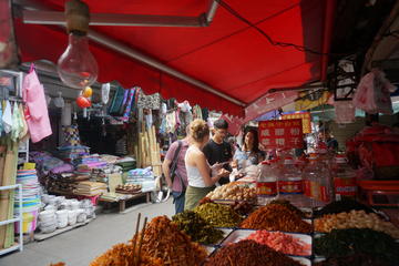 Free Half-day Walking Tour with Market Trip and Vegetarian Lunch in Nunnery