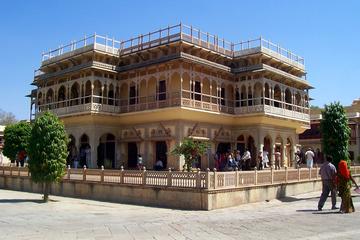 Private Custom Tour: Jaipur Sightseeing with guide