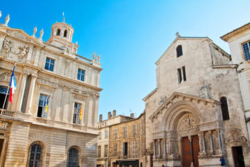 Arles Passport with Transport from Aix-en-Provence