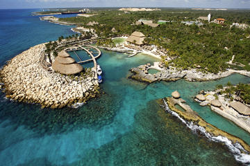 Cancun Super Saver: Isla Mujeres All-Inclusive Catamaran Plus Xcaret Park