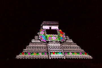 Chichen Itza by Night and Day: Archaeologist-Led Tour, Lunch and Light and Sound Show from Playa del Carmen