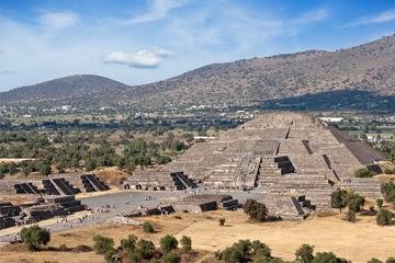 Private Tour: Teotihuacan Pyramids Day Trip from Mexico City with an Archeologist