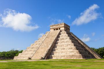 Viator Exclusive: Early Access to Chichen Itza from Playa del Carmen with Archaeologist
