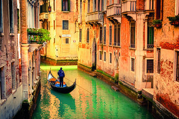 Full day tour to Venice with Gonola Ride