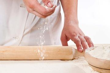 Pizza and Gelato Cooking Class in Florence with Transport from Lucca