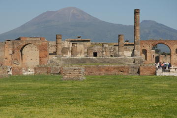 Pompeii and Mount Vesuvius Day Trip from Naples