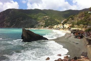 Monterosso Aperitivo Tour with Local Food and Wine