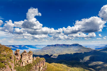 Small-Group Blue Mountains Day Trip from Sydney Including Waradah Aboriginal Culture Centre, Featherdale Wildlife Park and River Cruise