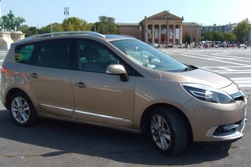 Budapest Airport Private Arrival Transfer - up to 4 people