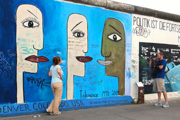 2-Hour Guided Berlin Wall Private Walking Tour