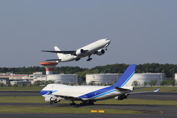 Shared Departure Transfer to Haneda Airport from Central Tokyo