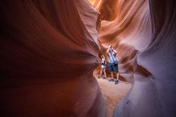 Antelope Canyon and Horseshoe Bend Day Tour from Las Vegas