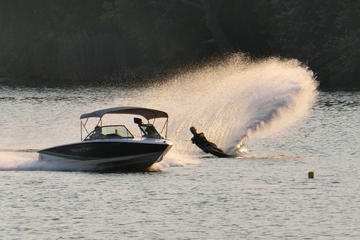 Water ski