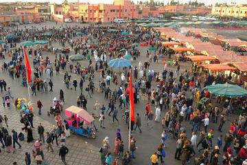 Experience Marrakech: Food and Market Tour of Djemaa El Fna Including Traditional Dinner