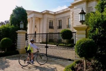 Self-Guided Celebrity Homes and Movie Sites Bike Tour