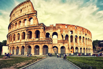 COLOSSEUM SKIP THE LINE GUIDED TOUR WITH GLADIATORS ENTRANCE