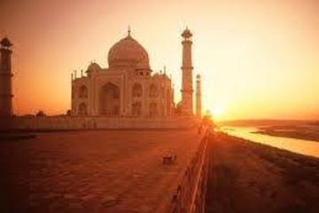 Same Day Jaipur-Agra Trip