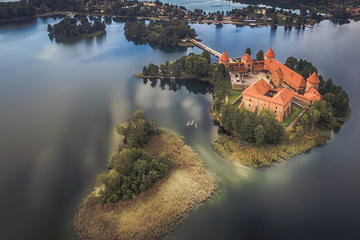 CASTLE ISLAND - Premium guided canoe tour at Trakai Historical Park