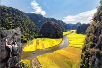 HOA LU - TAM COC - NINH BINH SMALL GROUP TOUR MAXIMUM 9 PEOPLE A GROUP