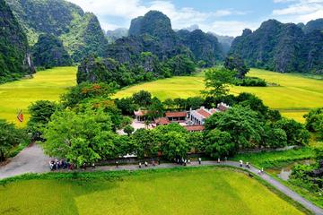 Ancient Ninh Binh Full-Day Discovery with Boat Ride to Tam Coc from Hanoi