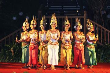 Apsara Dance Performance Including Buffet Dinner and Hotel Pickup
