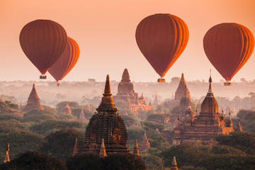 Balloon Tour over Bagan with Breakfast and Sparkling Wine