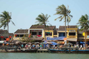 Half-Day Boat Trip on Thu Bon River to Handicraft Villages