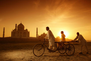 Sunrise Taj Mahal Tour from Jaipur by Car
