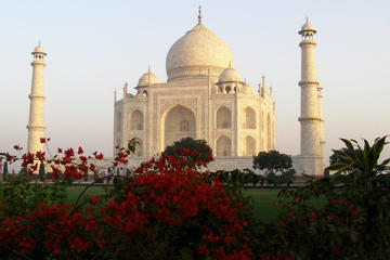Taj Mahal-Enjoy The Mughal Era by Luxury Train