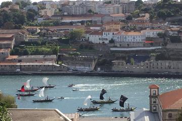 Private Oporto to Lisbon or Porto