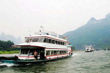 One-Day Li River Cruise with Bamboo Rafting in Yangshuo