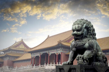 Private Historical Tour of Beijing Including Forbidden City, China World Trade Tower and Local Brewery