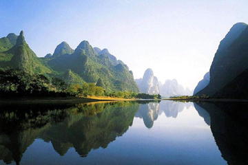 Rejuvenating Guilin Day Tour: Li River Cruise and Reed Flute Cave including Foot Massage