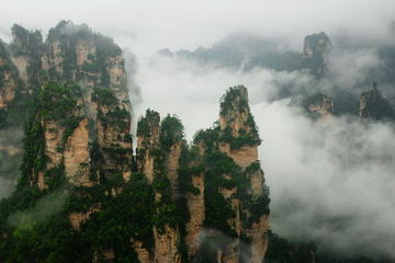Zhangjiajie 2-Day Private Tour: Tianmen and Tianzi Mountains