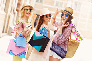 Shopping Tour with a Local Fashion Designer in Chicago